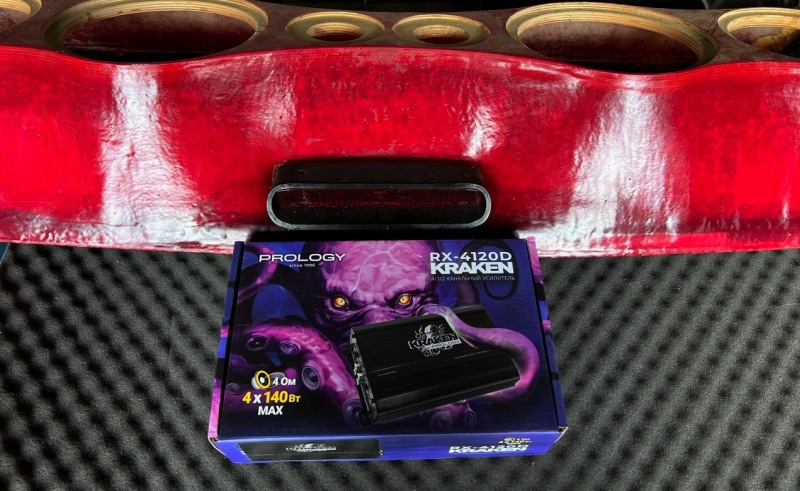 Изображение Обзор с DRIVE2: Усилитель для задней полки, PROLOGY RX-4120D KRAKEN